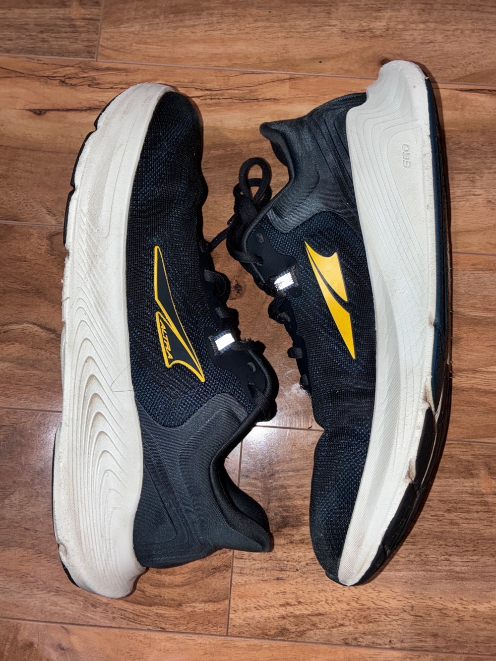 Altra Men’s Provision Running Shoes Black Yellow - size 8.5